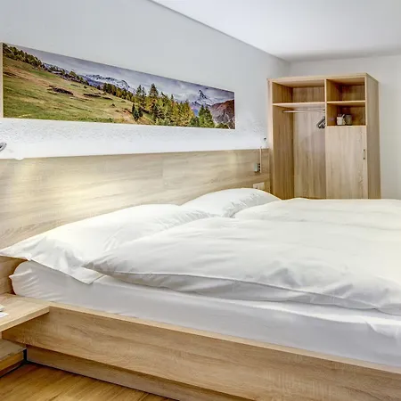 Matterhorn - Wellness & Dining - At Zermatt Shuttle Station 3* تاش