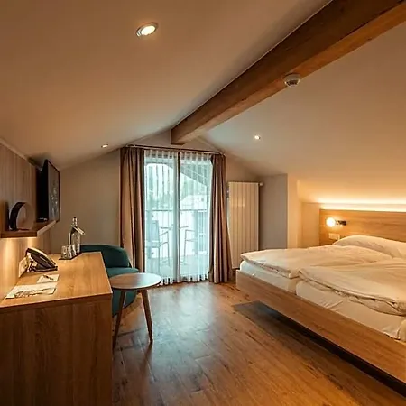 Hotel Matterhorn - Wellness & Dining - At Zermatt Shuttle Station