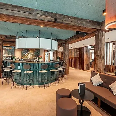 Matterhorn - Wellness & Dining - At Zermatt Shuttle Station 3* Täsch