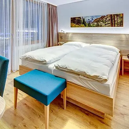 Matterhorn - Wellness & Dining - At Zermatt Shuttle Station Täsch