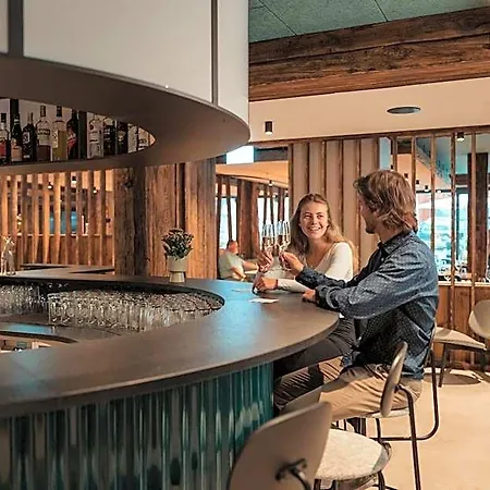 Hotel Matterhorn - Wellness & Dining - At Zermatt Shuttle Station Täsch