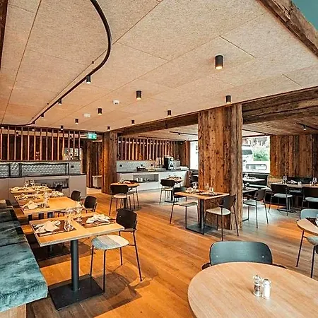 Matterhorn - Wellness & Dining - At Zermatt Shuttle Station Täsch