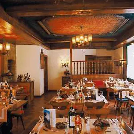 Matterhorn - Wellness & Dining - At Zermatt Shuttle Station Täsch