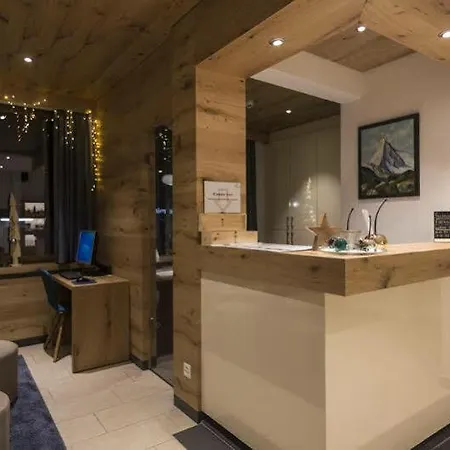 Hotel Matterhorn - Wellness & Dining - At Zermatt Shuttle Station 3*